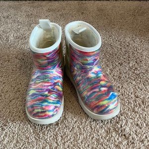 UGG clear classic boots Size 2